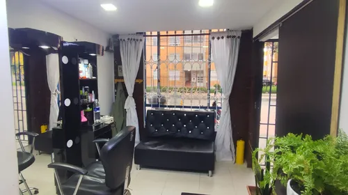 ¡oportunidad Única! Peluquería Acreditada (2 Años) + Arriendo Increíble ($600.000).