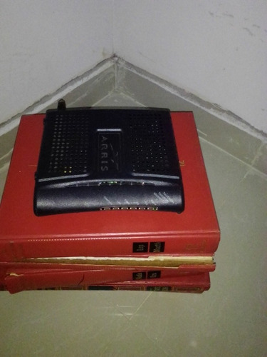Imagen 1 de 5 de Moden Wifi Y Teléfono De Inter+telefonia