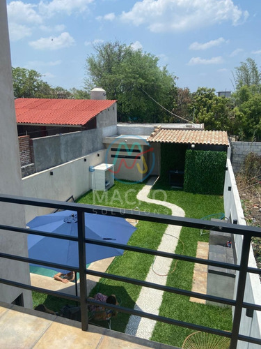 Casa En Venta En Col. Lazaro Cardenas De 2 Niveles Y Con Alberca