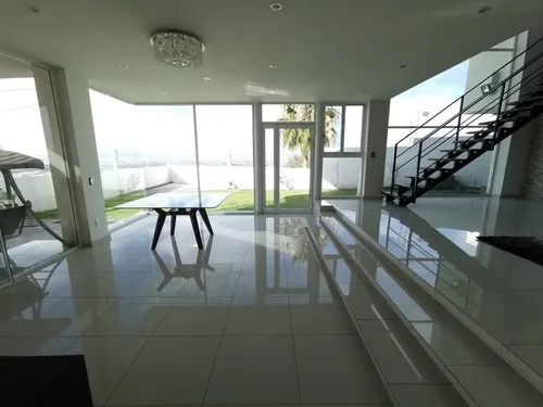 Preciosa Residencia De Autor En Los Cipreses, Vista Espectacular, Única !!