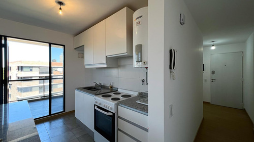 Departamento, Condo Palos Verdes, Dos Dormitorios, Balcón, Cochera, Plaza De Juegos.