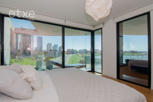 Apartamento En Alquiler De 3 Dormitorios En Puerto Del Buceo