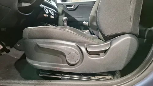 Kia Rio 1.6 EX AUTO