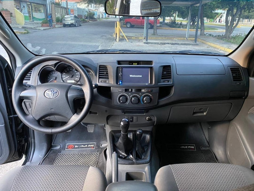 Imagen 4 de 9 de Toyota Hilux 2.7