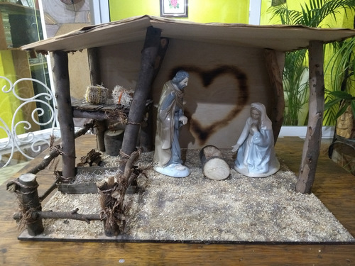 Pesebre Rustico Gde Troncos, Madera P/figuras 30cms Y Pozo (Usado)