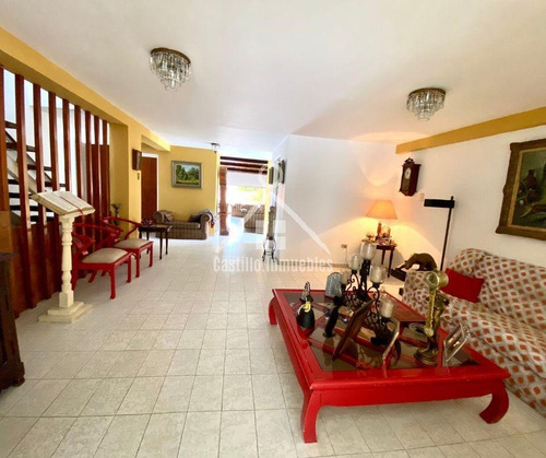 Imagen 3 de 22 de Venta Amplia Y Cómoda El Cafetal De 514,8. Calle Cerrada
