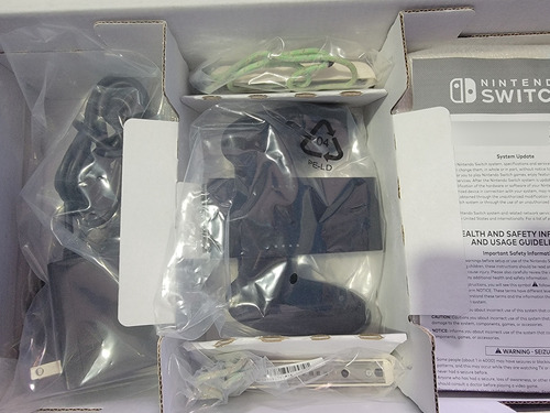 Nintendo Switch Animal Crossing Blanco (Usado)