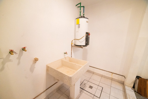 Venta De Casa En Privada Villa Esmeralda