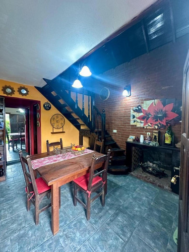 Casa En Venta - 3 Dormitorios 2 Baños - Villa Gesell