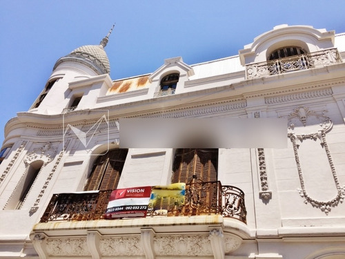 Edificio Palacio Amézaga, Oportunidad De Inversión, A Reciclar Para Sede Corporativa, Oficinas U Otro Destino, 1500 M2 En El Corazón De La Cd. Vieja.