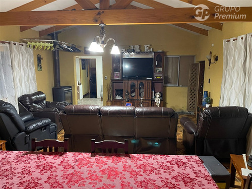 Casa De 140m2 En Venta De 4 Dorm. En Las Cabritas Calera