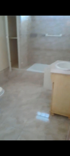 Venta De Hermosa Casa En 1 Er Piso A Metros De K41, Acceso Oeste