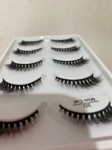 Cartela Com 5 Pares De Cílios Postiços 3d Minicat (gatinho)