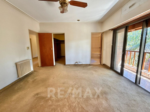 Venta Casa Parque Leloir 6 Amb-dependencia-pileta