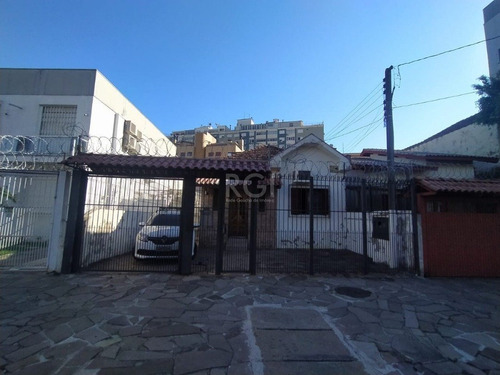 Casa Em Menino Deus Com 3 Dormitórios - Lu431916