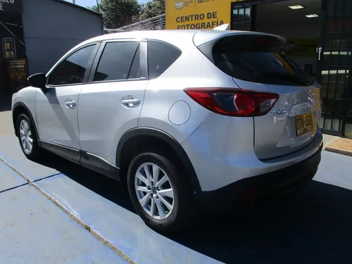 Mazda CX-5 TOURING 4X2 2000CC AT AA