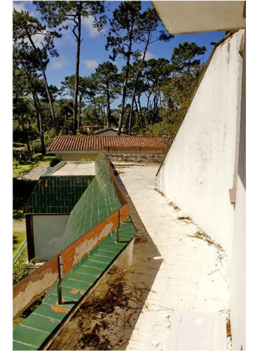 Vendo Casa 5 Dormitorios Con Piscina, Primeras Paradas Playa Mansa A 300 M Del Mar, Punta Del Este.