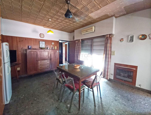 Venta Casa 5 Ambientes Con Galpón / Terraza / Balcón / Patio En Lote Propio En Mataderos