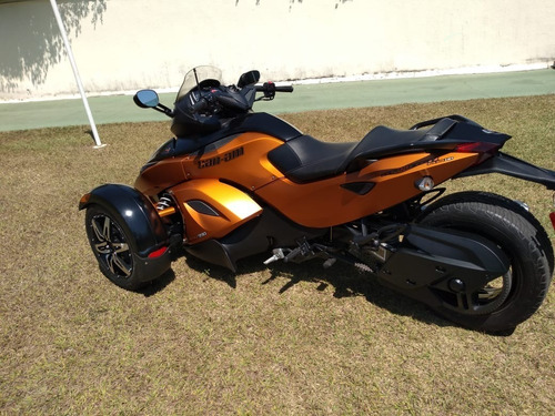 Triciclo Can Am Spyder