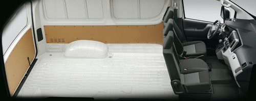 Toyota Hiace Furgón L2 H2 2.8 Tdi 6at 3a 5p 2021