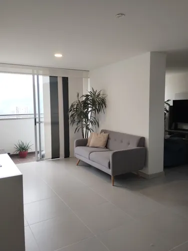 Apartamento De 2 Alcobas + Estudio