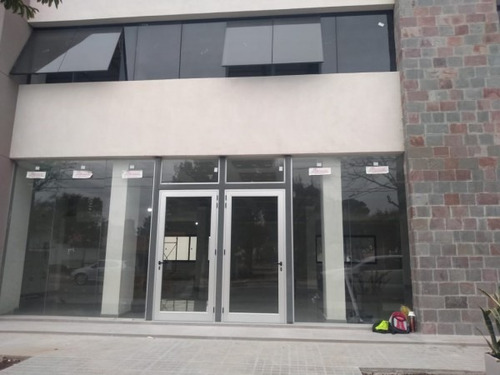 Imagen 7 de 8 de Alquilamos Local De 200 M2 En Cerro De Las Rosas