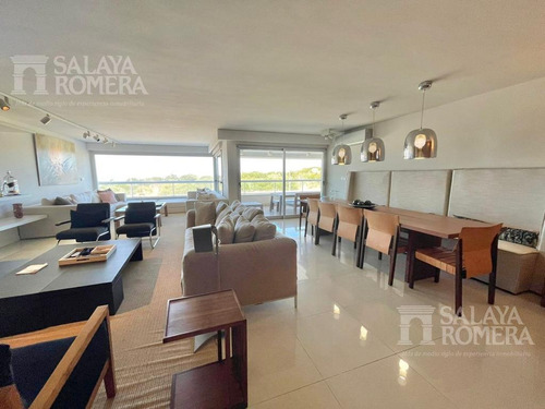 Imagen 8 de 28 de Venta - Apartamento De Categoria , Primera Linea Brava Sap4325120.