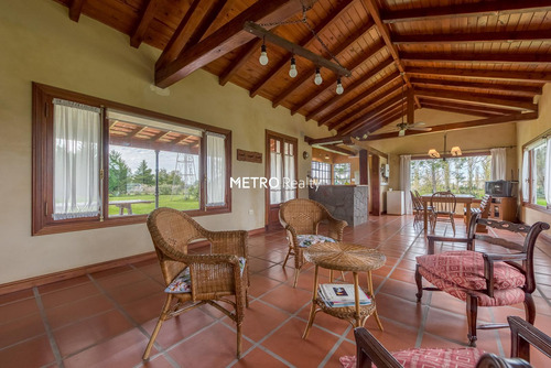 Casa En Venta Sobre Lote De 1 Hectarea En Loma Escondida, Open Door