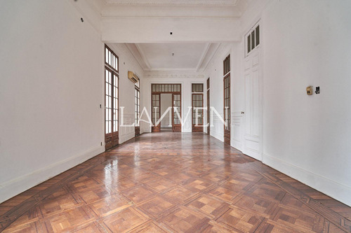 Venta Departamento Antiguo En Recoleta