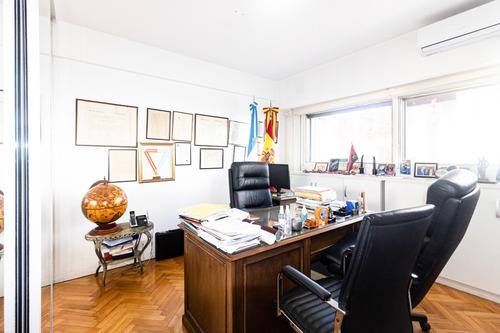 Venta Departamento Premium Torre De Categoría 4 Ambientes Palermo En Av Libertador.