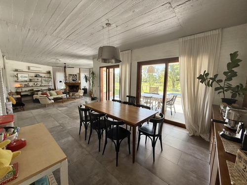 Impecable Casa Con Jardin, Parrilla Y Pileta En Venta - Vista Al Golf - Club Nautico Escobar