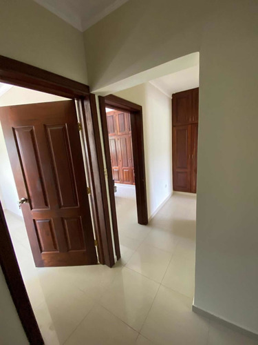 Imagen 6 de 15 de Se Vende Amplio Y Lujoso Apto En Jarabacoa