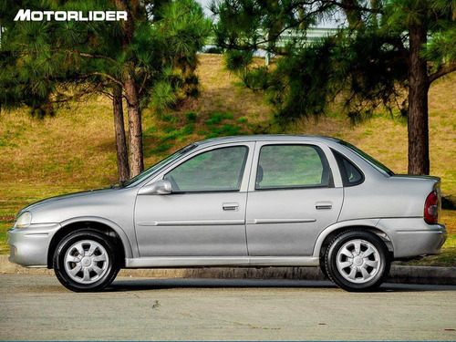 Imagen 2 de 15 de Chevrolet Corsa 1.6 Classic Gls | Permuta / Financia