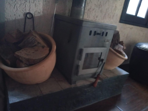 Casa En Venta - 3 Dormitorios 2 Baños - 778mts2 - Guaymallén, Mendoza