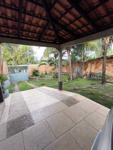 Casa À Venda, Com Área Total De 1.589.468 M2, Com 10 Cômodos
