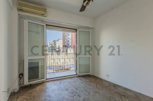 Imagen 14 de 30 de Venta Departamento 4 Ambientes Grandes Balcón Balvanera