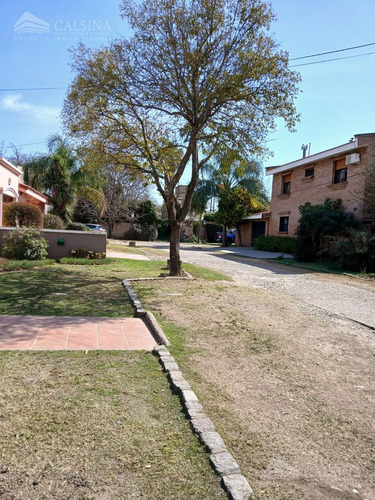 Casa En Venta 3 Dormitorios - Complejo Cerrado / Housing - Granja De Funes
