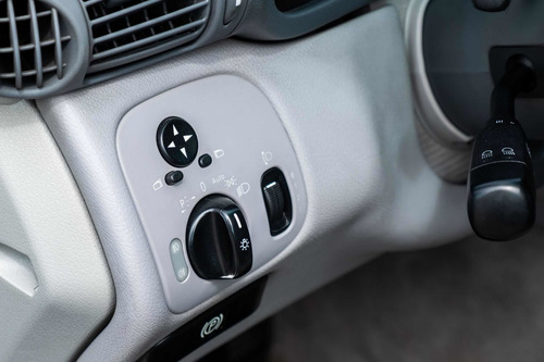 Imagen 13 de 25 de Mercedes Benz C320 Avantgarde C 320 V6 Nafta
