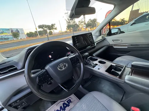 Toyota Sienna 3.5 Le At