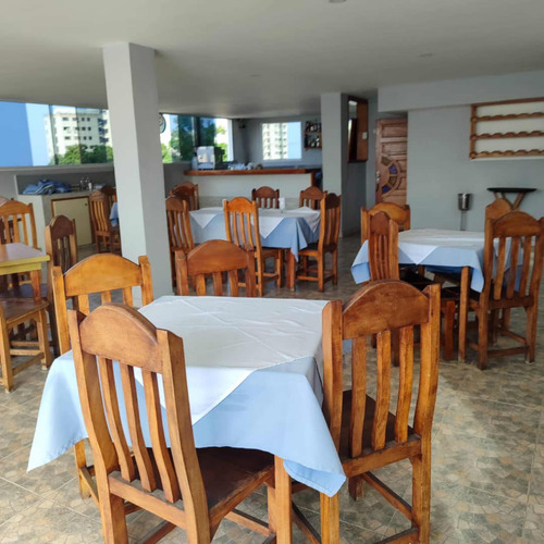 Impecable Hotel De 4 Niveles Ubicado En Macuto