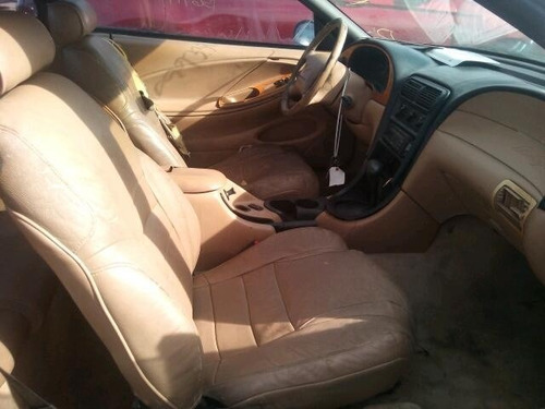 Tolva De Salpicadera Ford Mustang 1994-1998. Venta De Partes