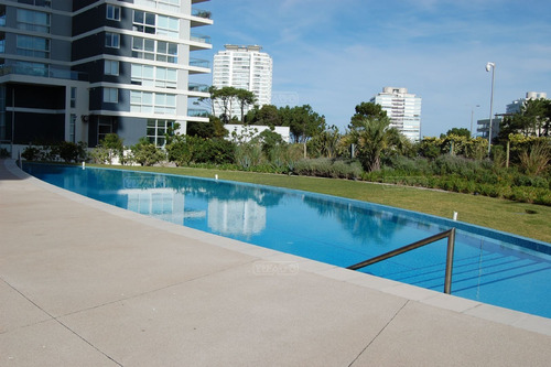 Imagen 26 de 27 de One Apartamento 2 Dormitorios Piscina Departamento En Venta Ubicado En Playa Brava, Punta Del Este, Punta Del Este / Maldonado