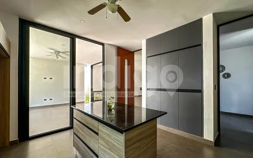 Casa En Venta En Mérida En Privada Arbórea En Conkal