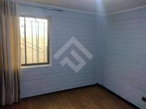 Casa En Venta De 5 Dorm. En Conchalí