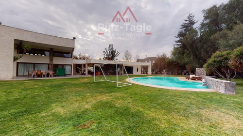 Imagen 1 de 30 de Venta De Maravillosa Casa En Chicureo.