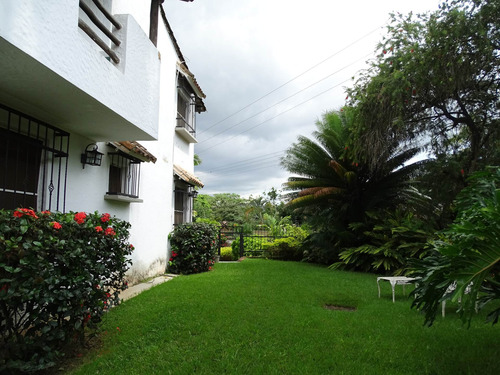 Imagen 8 de 30 de Casa Estilo Español En Colinas De Guataparo