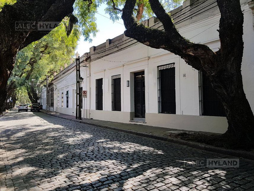 Casa 5 Ambientes En Venta - S.isi.-centro