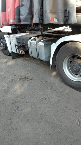 Imagem 2 de 6 de Mercedes Axor 2040