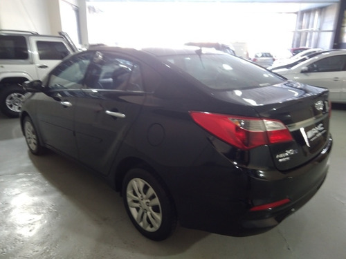 Imagem 11 de 12 de Hyundai Hb20s 2018 1.0 Comfort Plus Flex 4p