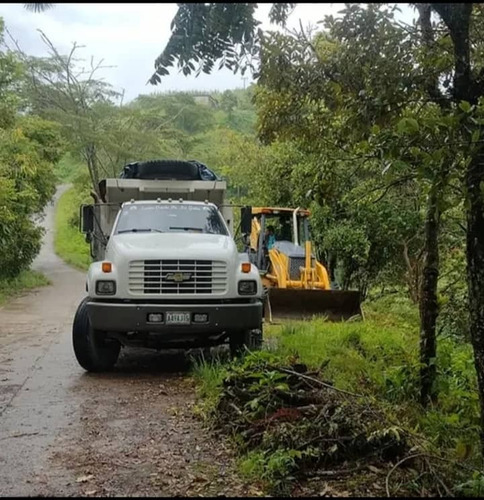 Bote De Escombros, Y Otros Servicios